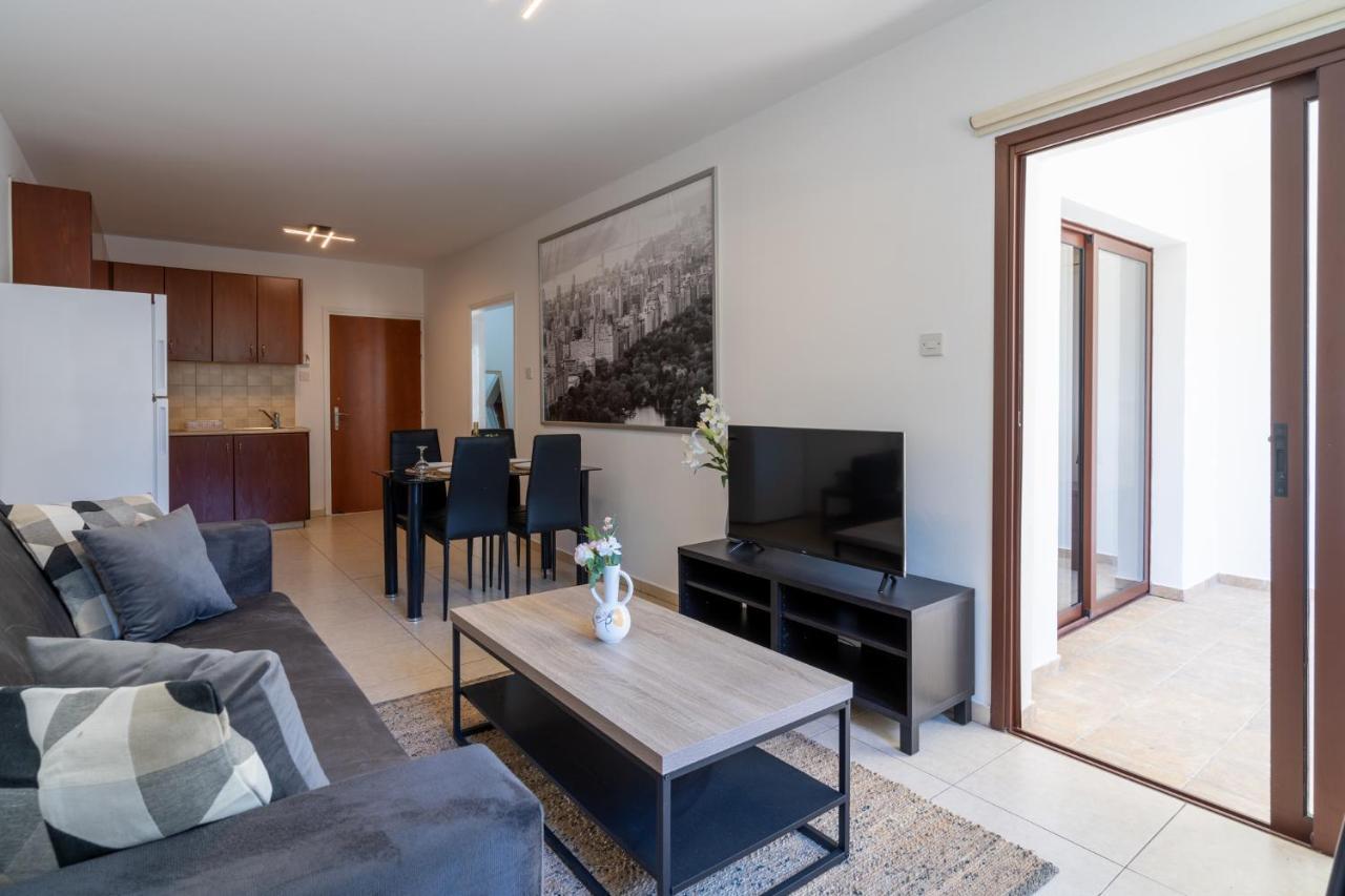 Mia 1-Bedroom Apartment In Larnaca Zewnętrze zdjęcie